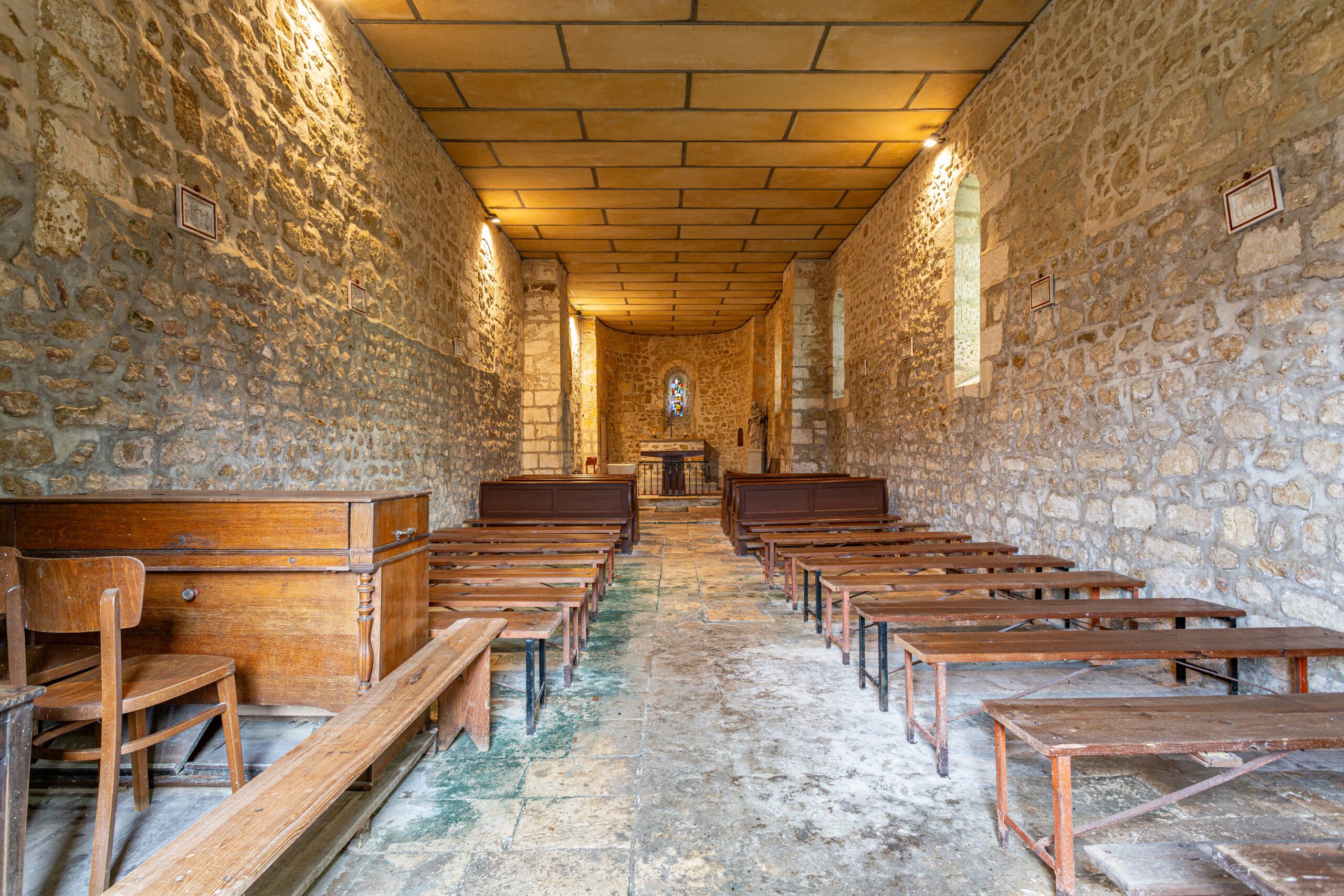 Église Saint-Vivien de Vergeroux Église Saint-Vivien de Vergeroux, intérieur