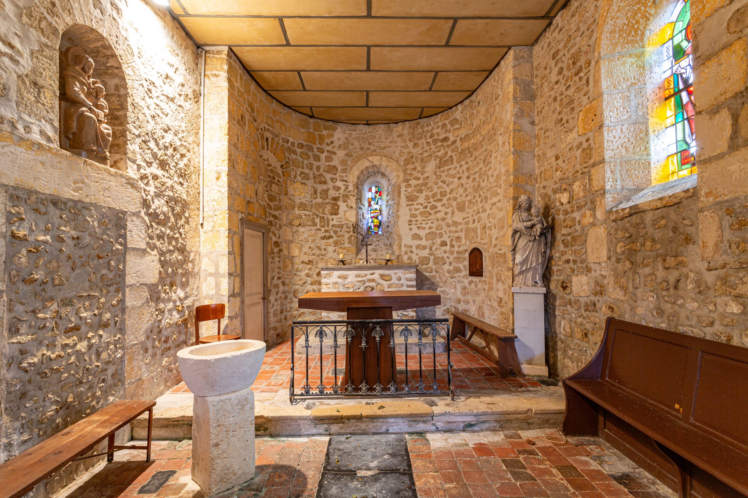©Pluscom-7030 saint vivien