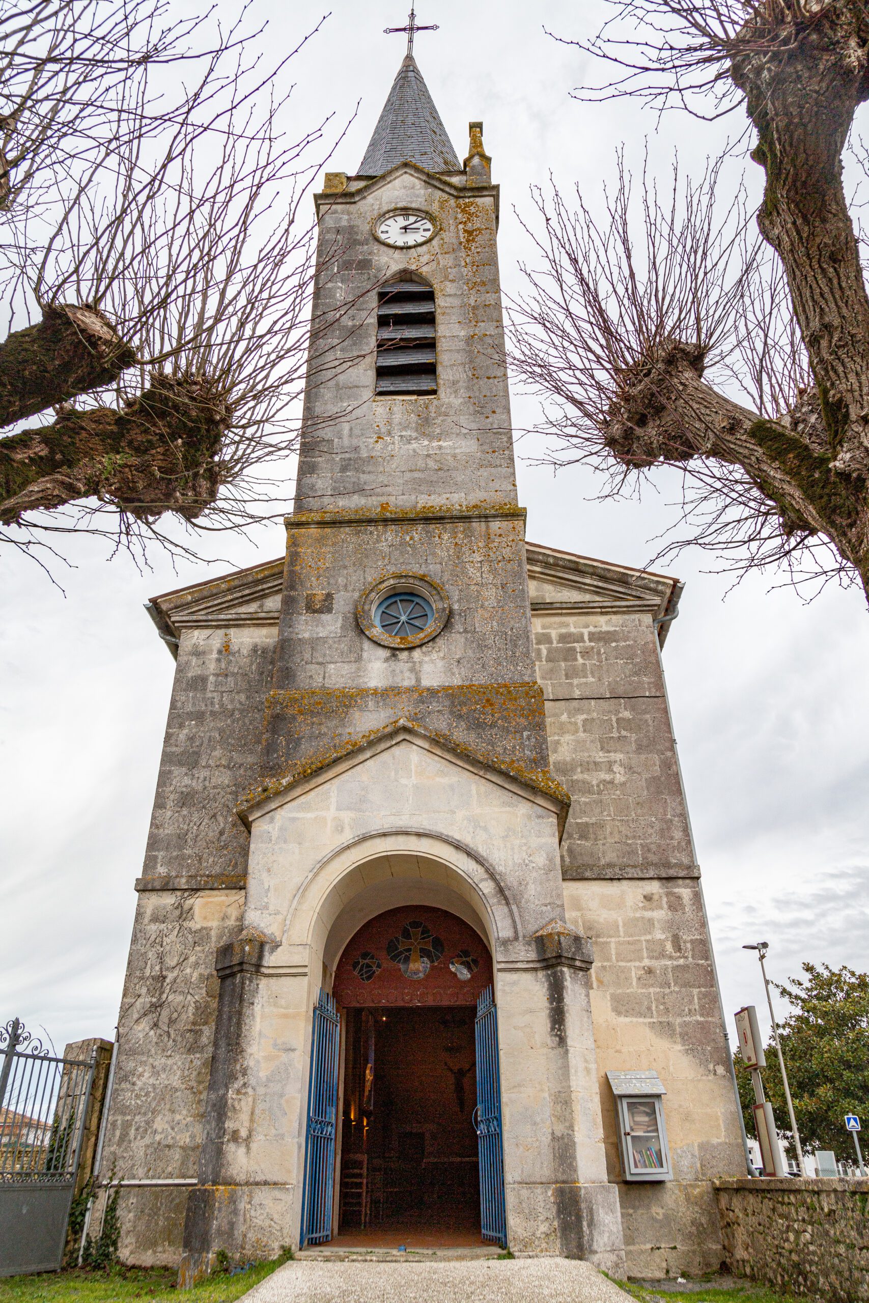 ©Pluscom-7067 Saint pierre