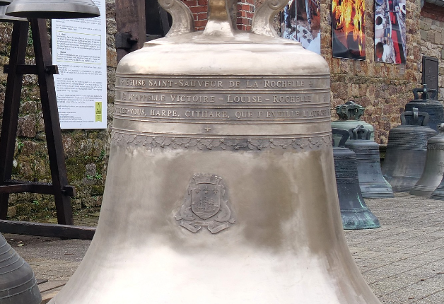 Bénédiction des cloches de l’église Saint Sauveur le jour de Pâques